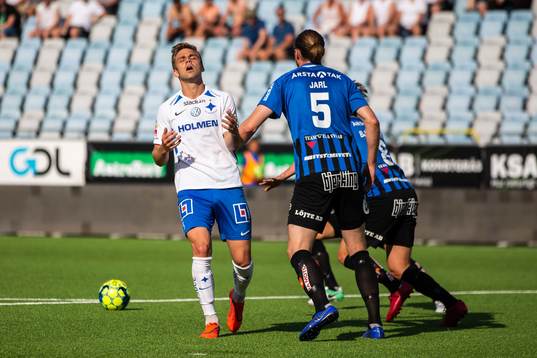IFK Norrköpings Christoffer Nyman reagerar