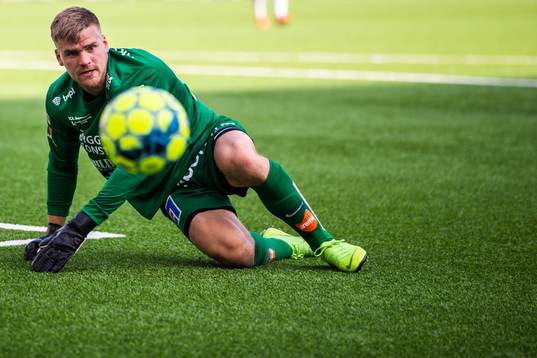 Sirius målvakt Lukas Jonsson