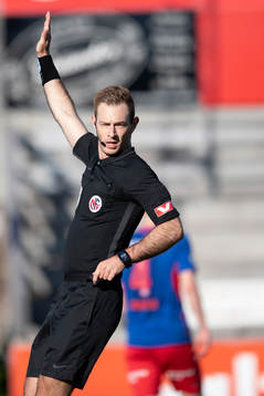Daniel Higraff, referee