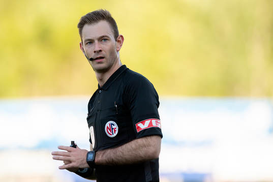Daniel Higraff, referee