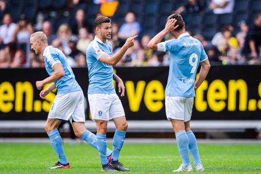 Malmö FFs Marcus Antonsson i samtal med Markus Rosenberg