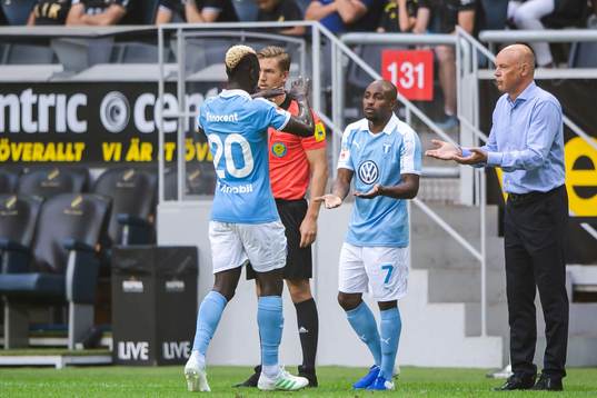 Malmö FFs Bonke Innocent byts av mot Fouad Bachirou