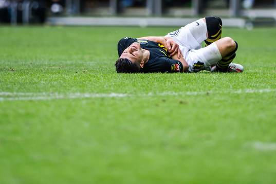s Tarik Elyounoussi har ont