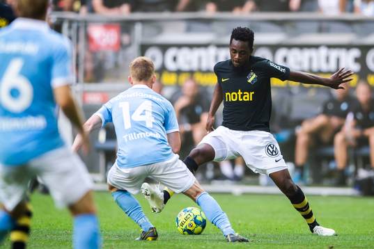 s Heradi Rashidi och Malmö FFs Anders Christiansen