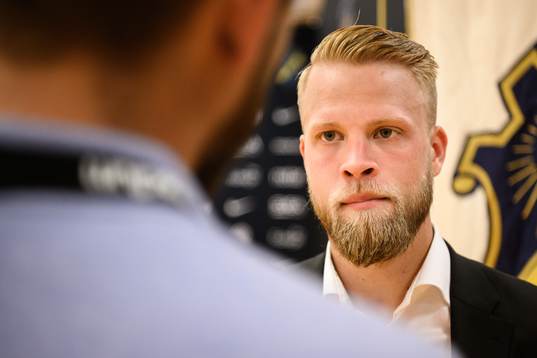 s Daniel Sundgren i