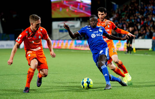 Sundsvalls Pa Konate och AFC Eskilstunas Anel Rashkaj