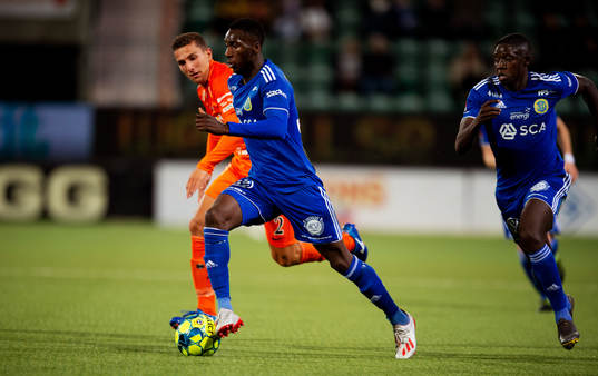 AFC Eskilstunas Adnan Kojic och Sundsvalls Peter Wilson