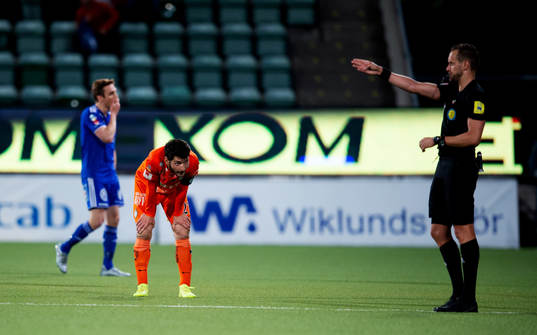 Sundsvalls David Myrestam och AFC Eskilstunas Anel Rashkaj