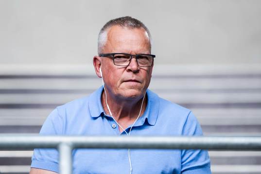 Sveriges förbundskapten Janne Andersson på läktaren