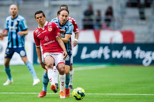 Kalmars Emin Nouri och Djurgårdens Kevin Walker