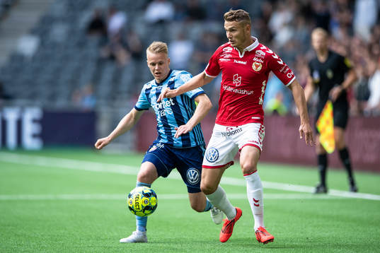 Djurgårdens Elliot Käck och Kalmars Piotr Johansson