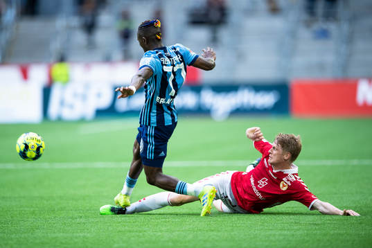 Djurgårdens Mohamed Buya Turay och Kalmars Rasmus Elm