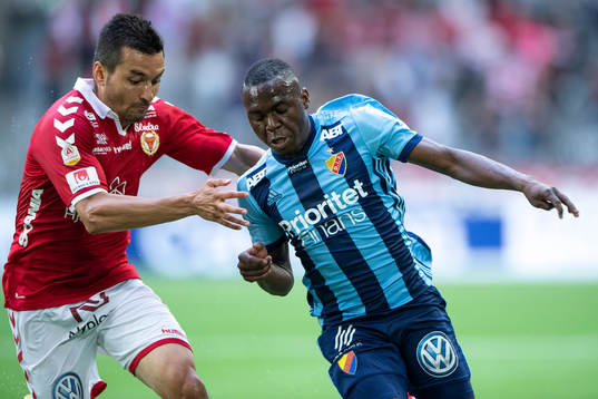 Kalmars Emin Nouri och Djurgårdens Edward Chilufya