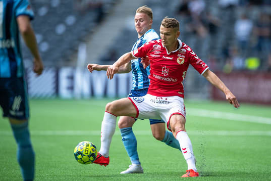 Djurgårdens Elliot Käck och Kalmars Piotr Johansson