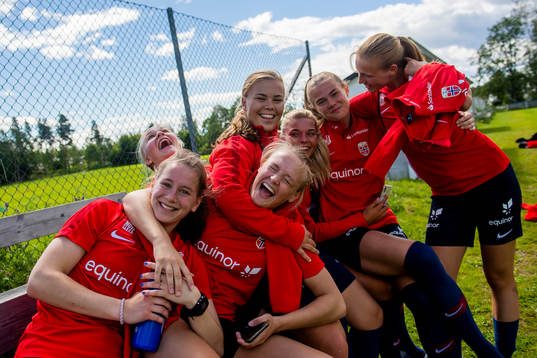 Elisabeth Terland, Hanne Larsen, Elin Åhgren Sørum, Malin
