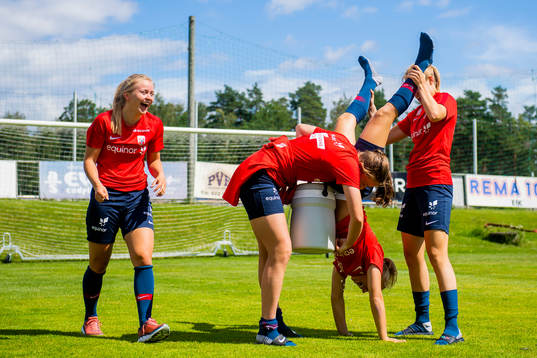 Anna Langås Jøsendal, Ragne Hagen Svastuen, Vilde