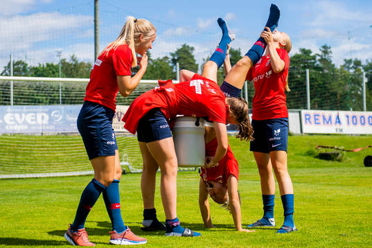 Anna Langås Jøsendal, Ragne Hagen Svastuen, Vilde
