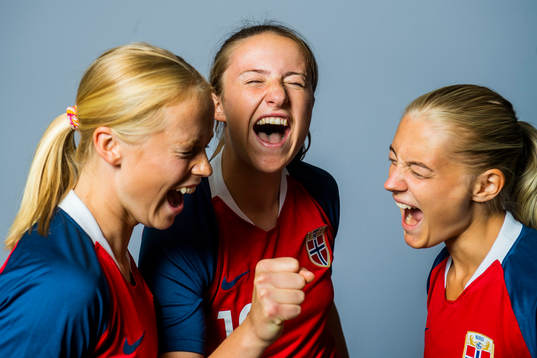 Julie Blakstad, Ragne Hagen Svastuen and Runa Lillegård of