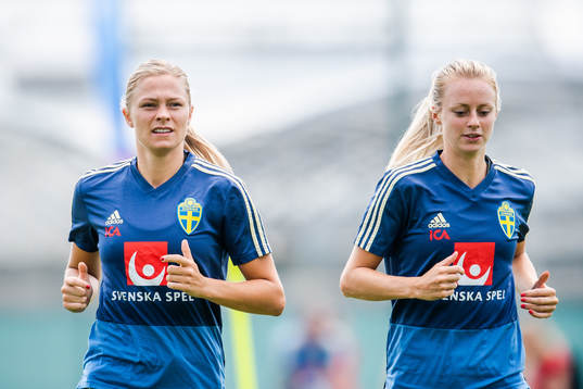 Fridolina Rolfö and Amanda Ilestedt of Sweden