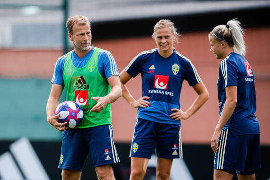 Pontus Ekblom, Physio, Fridolina Rolfö and Hanna Glas of