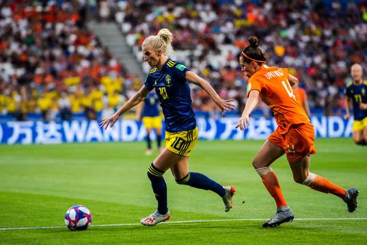 Sofia Jakobsson of Sweden and Merel Didi Van Dongen of