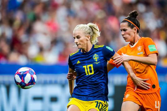 Sofia Jakobsson of Sweden and Merel Didi Van Dongen of