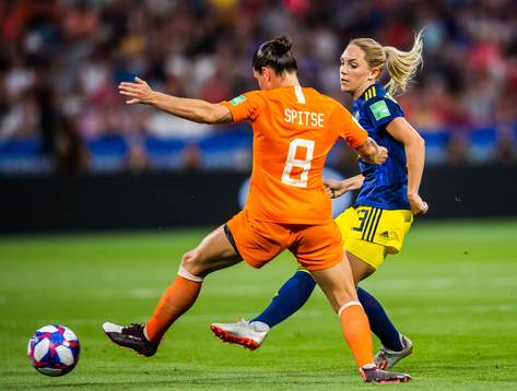 Olivia Schough of Sweden and Sherida Spitse of Netherlands