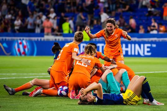 Julia Zigiotti Olme of Sweden looks dejected while players