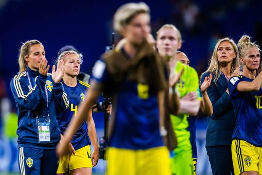 Hanna Glas and Fridolina Rolfö of Sweden look dejected