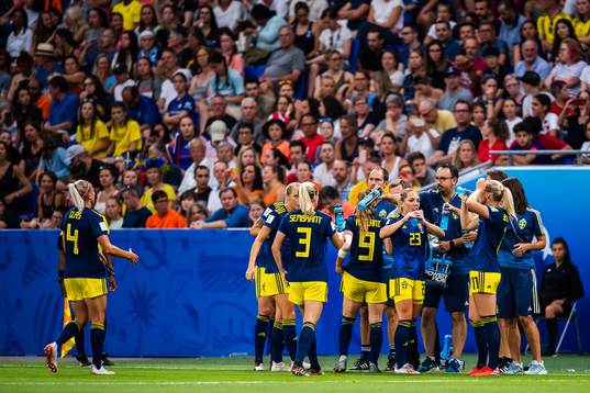 Players of Sweden gathers