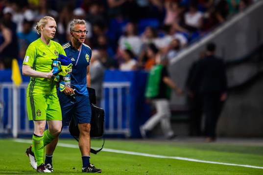 Goalkeeper Hedvig Lindahl and Tomas Håkansson, Goalkeeper