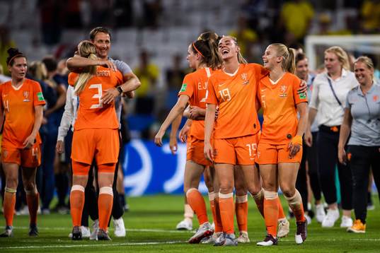 Jill Jamie Roord and Kika Van Es of Netherlands celebrate