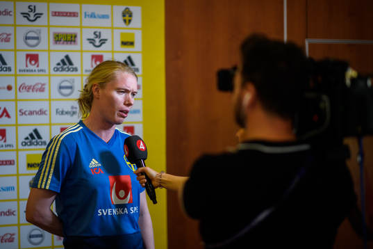 Goalkeeper Hedvig Lindahl of Sweden