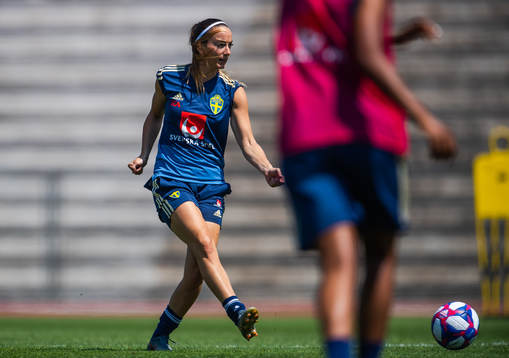 Kosovare Asllani of Sweden
