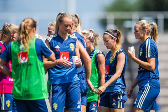 Kosovare Asllani of Sweden