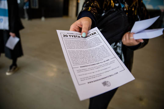 Flygblad som uppmanar till 20 tysta minuter