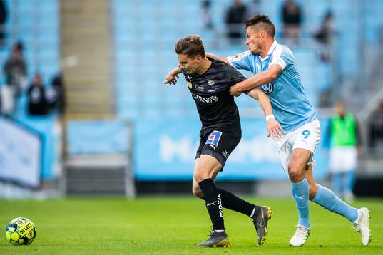 Örebros Jake Larsson och Malmö FFs Markus Rosenberg