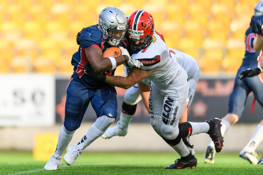 Stockholm Mean Machines Joshua Arena och Carlstad Crusaders