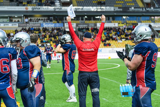 Ledare i Stockholm Mean Machines jublar i slutet av