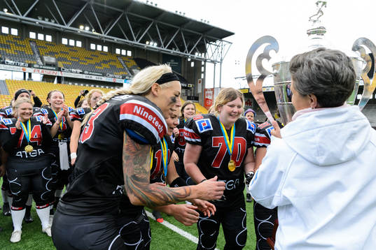 Carlstad Crusaders Linda Johansson, Karin Ullen, Desiree