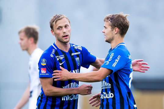 Sirius Christer Gustafsson jublar med Sam Lundholm