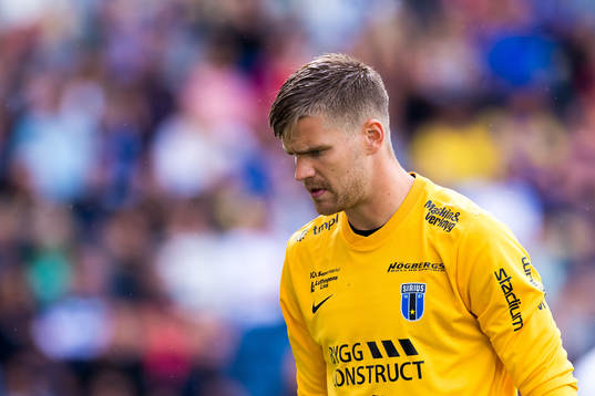 Sirius målvakt Lukas Jonsson deppar