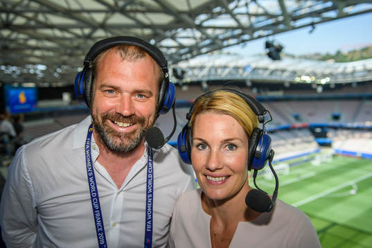 Daniel Kristiansson and Hanna Marklund, commentators of