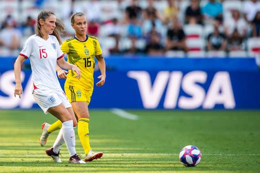 Abbie Mcmanus of England and Julia Zigiotti Olme of Sweden