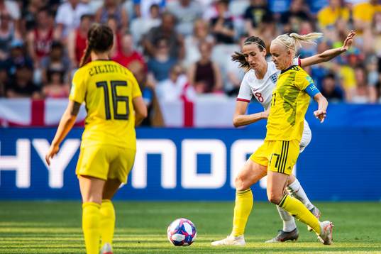 Caroline Seger of Sweden and Jill Scott of England