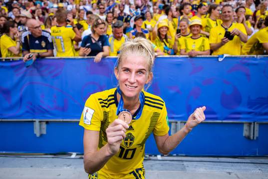Sofia Jakobsson of Sweden celebrate with her bronze medal
