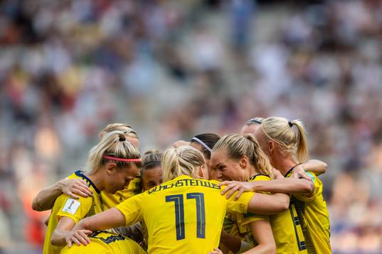 Sofia Jakobsson of Sweden celebrate with teammates