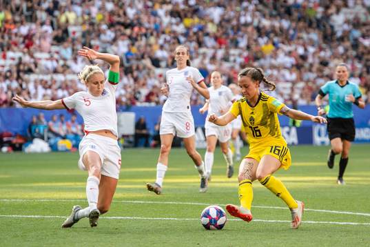 Stephanie Houghton of England and Julia Zigiotti Olme of