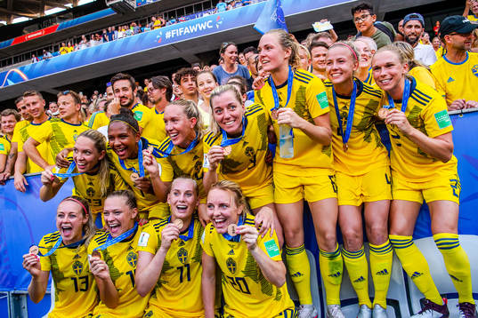 Elin Rubensson , Madelen Janogy , Julia Roddar , Linda