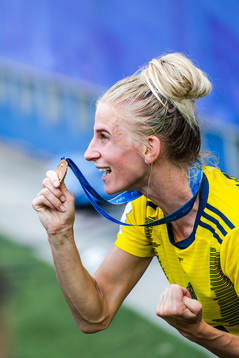 Sofia Jakobsson of Sweden celebrates